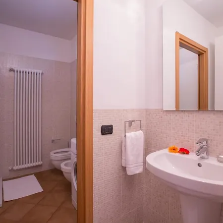 Apartmán Sleeps 4 Pool Air Con